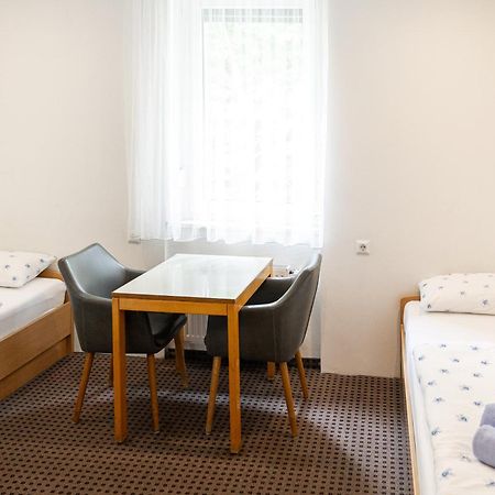 Pension Maerkl Augsburg Exterior foto